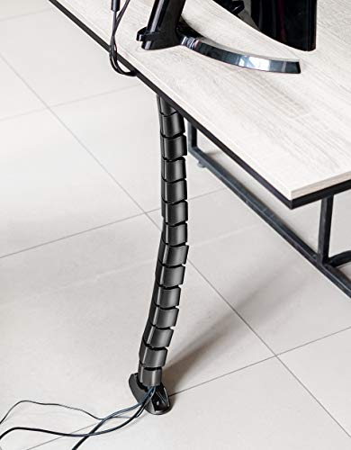 Conducto vertical para cables de Hicab para debajo del escritorio, negro con contrapeso en el suelo. La canaleta de cables se fija en la parte inferior del tablero de la mesa. Altura adaptable.