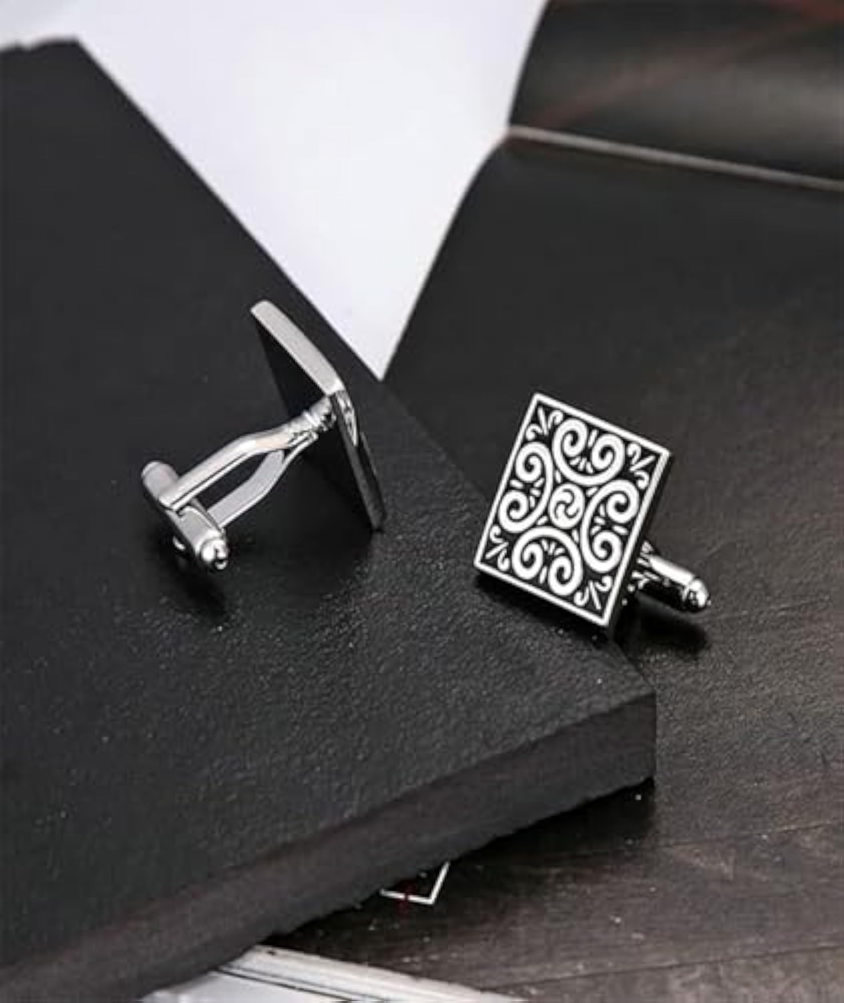 Men's Square Roman Pattern Cuff Links Set for Formal Wear