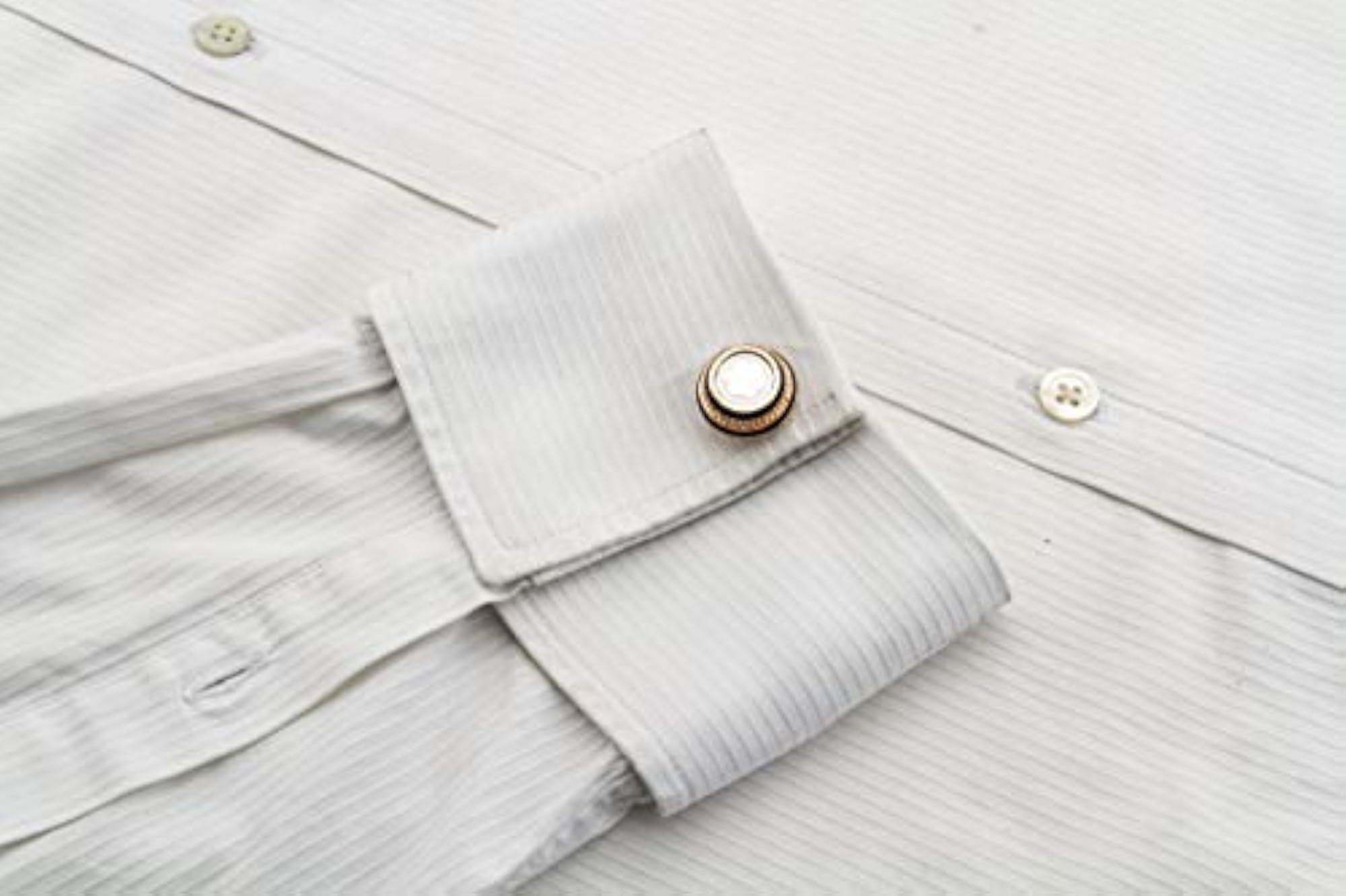 Men's Iconic Star Emblem Formal Executive Cufflinks For Gold & Black