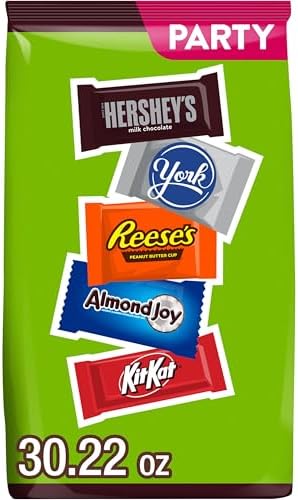 HERSHEY'S Assorted Chocolate Flavored Candy Party Pack, Halloween Candy, 30.22 oz