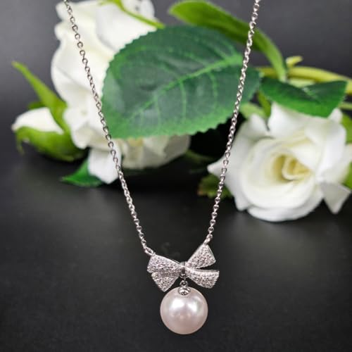 Image of Parasmoni Bow Silver Pendant Necklace