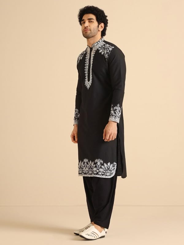 Kisah Men's Kurta, Black Cotton Blend, Embroidered Mandarin Collar Regular Fit Long Sleeves (42)