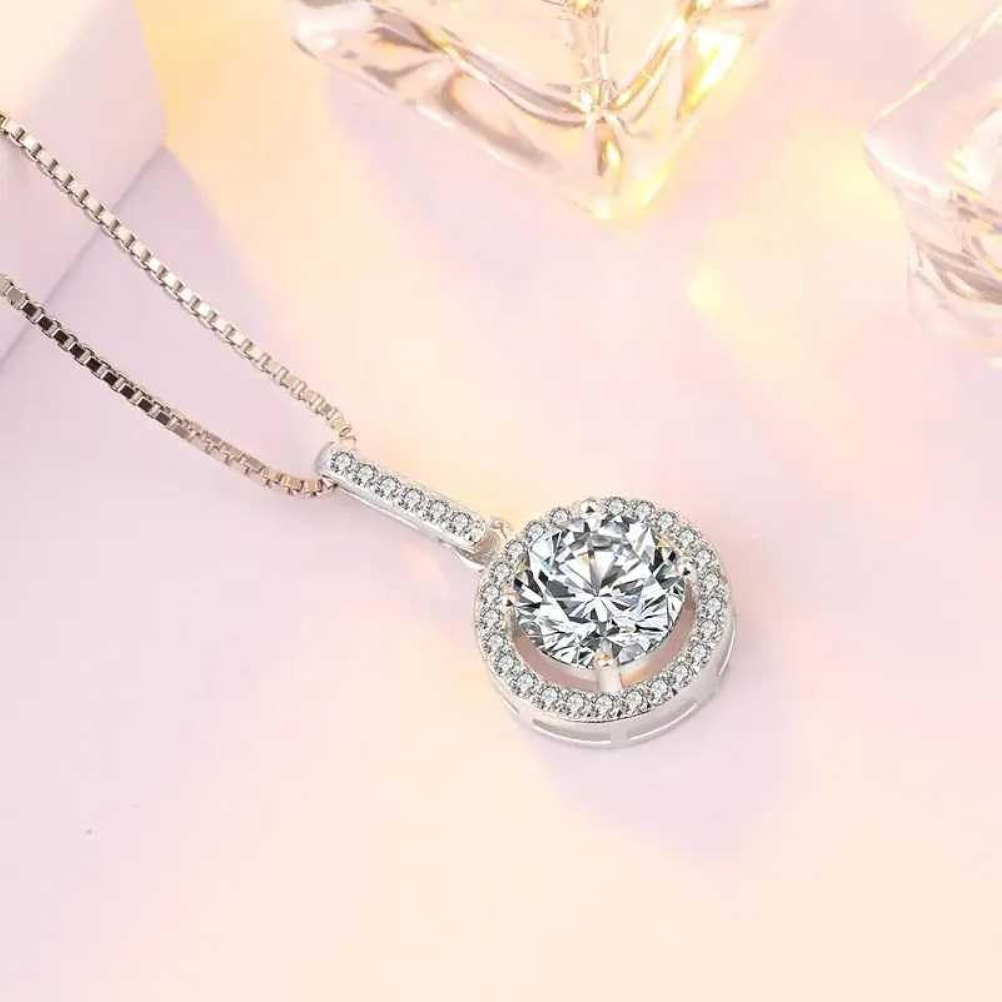 Bling Queen Solitaire Cluster Necklace