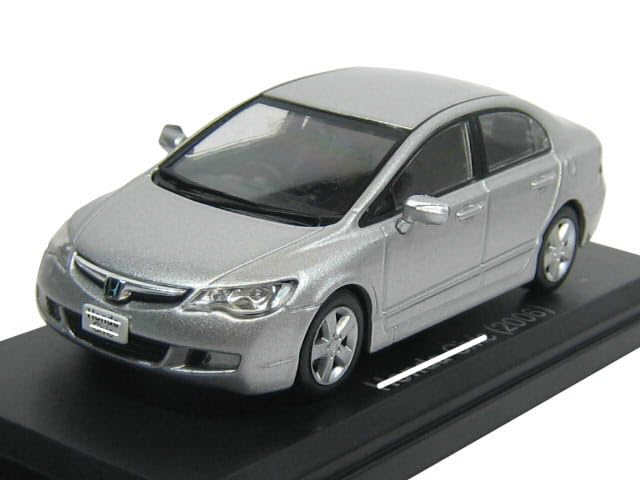 ホンダ　シビック　1/43 イグニッション　モデル Amazon | IXO/イクソ 1/43 ホンダ シビック FD1型 2006 銀