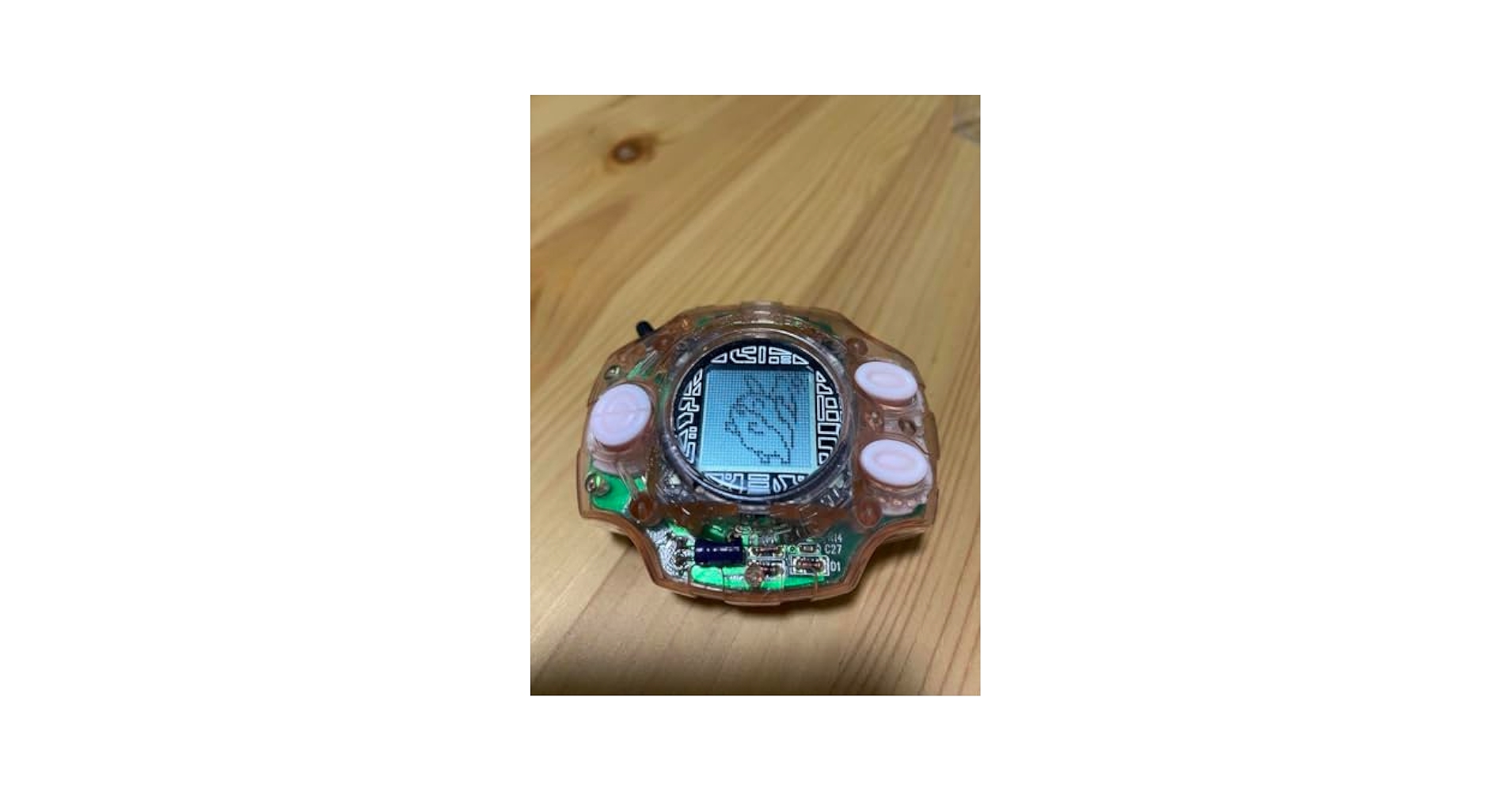 デジヴァイス 初代 八神ヒカリver クリスタルピンク Amazon.co.jp: デジヴァイス 初代 八神ヒカリver クリスタル