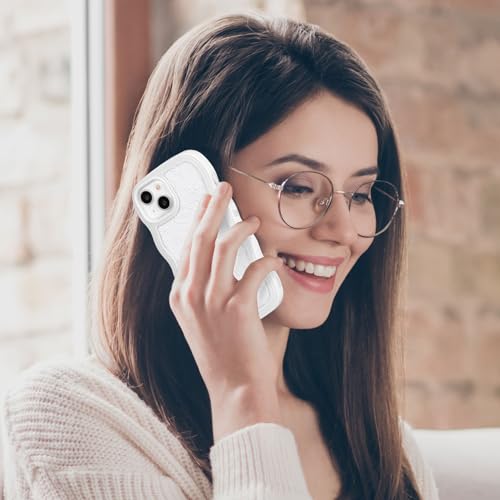 Coque iPhone 14 Plus transparente fleurie QLTYPRI en silicone blanc