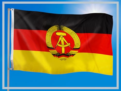 PHENO FLAGS DDR Fahne, 150×90 – Wetterfest & Reißfest – Perfekte Dekoration für Nostalgiefans der DDR, Ost-Deutschland Hissfahne für Drinnen und Draußen