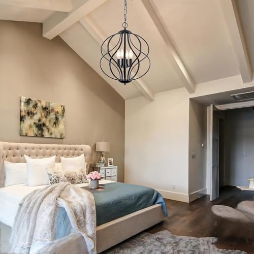 Lustre géométrique à 4 lumières pour illuminer un plafond haut