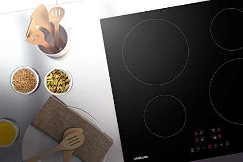Foto von Samsung NZ64M3NM1BB Autarkes Induktionskochfeld, 60 cm große Herdplatte aus Glaskeramik, Rahmenlos, 4 Kochzonen mit Touch Steuerung, 9 Leistungsstufen, 4 Booster, Kindersicherung, Schwarz