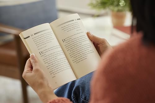 Image of Pocket Prayers: 40 Simple Prayers that Bring Peace and Rest - The Perfect Christian Devotional Prayer and Scripture Gift (Pocket Prayers with Max Lucado)