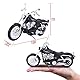 Maisto Harley-Davidson FXDBI Dyna Street Bob ´06: Motorradmodell 1:12, mit Lenkung, beweglichem Ständer und frei rollenden Rädern, 17 cm, blau (532325)