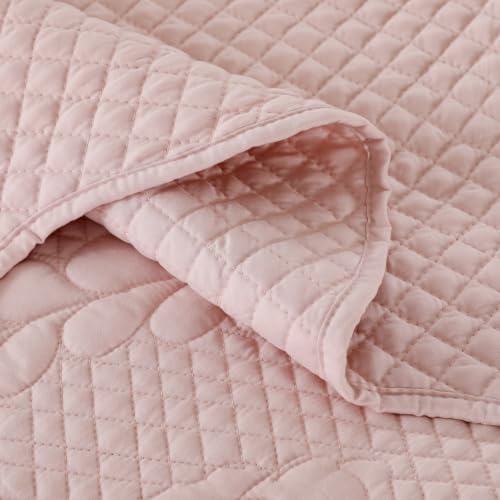 Image of EVENHUG Oversized King Bedspreads California King Quilt Set with Pillow Shams Extra Wide Large King Size Quilts Lightweight Coverlet Bedding Sets Pink 120 inchx120 inch