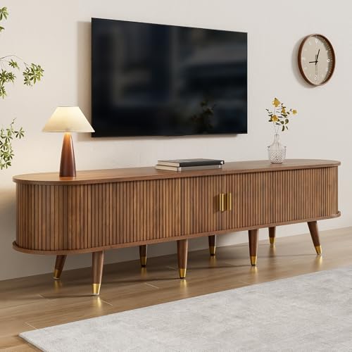TIZZ Mueble de TV de 175 cm con puerta corredera de ratán, aspecto de nogal y mucho espacio de almacenamiento, mesa de televisión de MDF con compartimentos abiertos, cajones y armario – Diseño natural