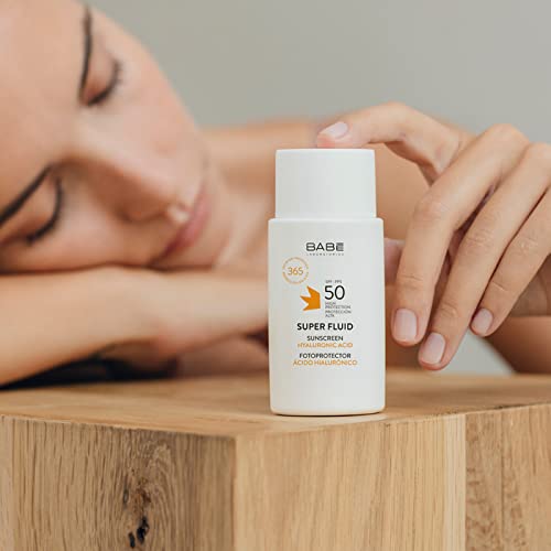 Laboratorios-Babe-Super-Fluid-Fotoprotector-SPF-50-Fotoprotector-Solar-Resistente-Al-Agua-Todo-tipo-de-piel-Fotoenvejecimiento-Proteccion-Dano-Solar-50ml