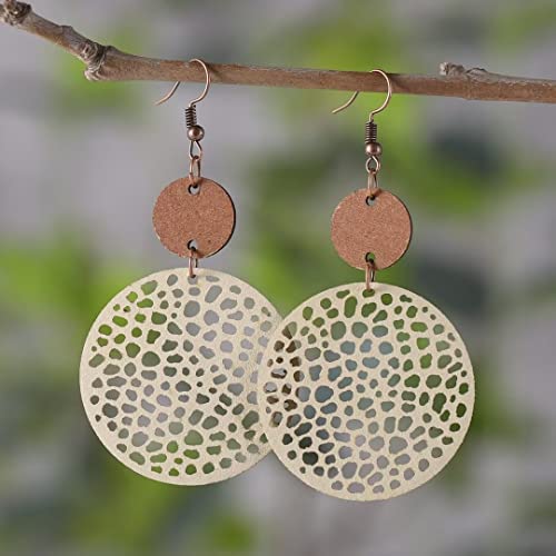 Wooden Round Geometric Earrings Retro Hollow Out Circle Earrings Big Lightweight Statement Jewelry Suitable for Women2