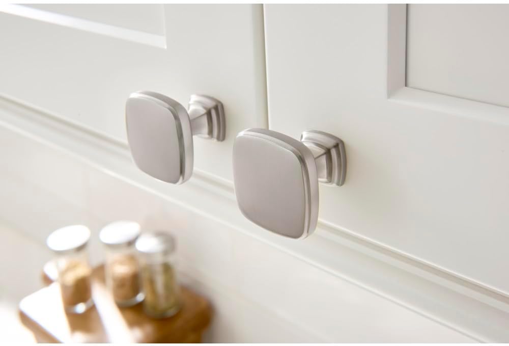 Jeffrey Alexander Fontana 1-3/8" Length Square Knob