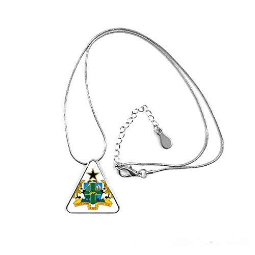 Collier Ghana pendentif de forme triangle le cadeau idéal pour vos proches