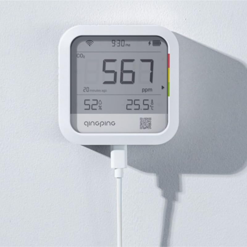Humidity Temperature Detector for High Precision Remote Monitoring of Indoor Greenhouses