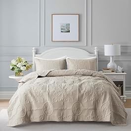 Beige Damask Quilt California...