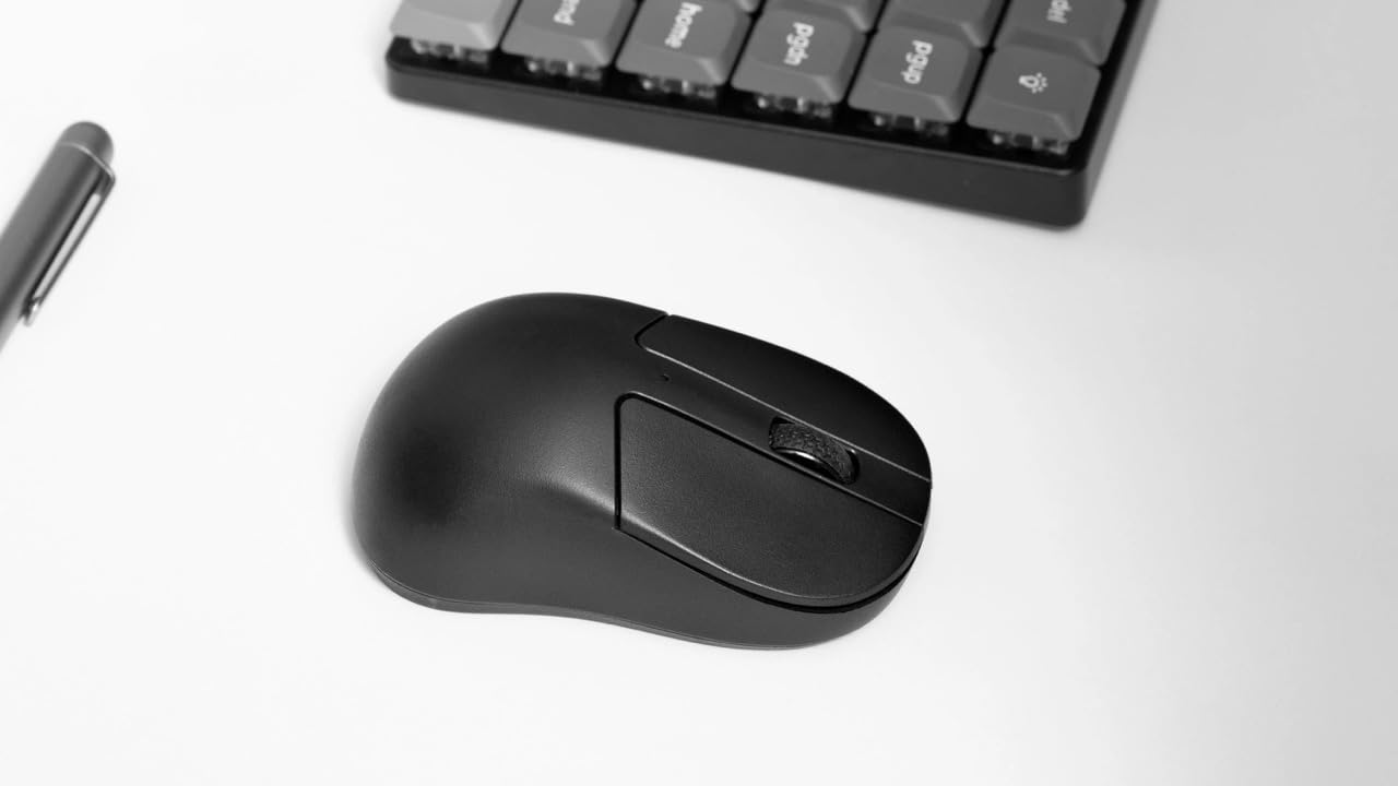 Keychron Ratón inalámbrico M4, sensor PixArt 3395 con botón macro programable 26.000 DPI, 4000 Hz, 2,4 GHz, Bluetooth 5.1, 35 g, diseño ergonómico ultraligero, color negro