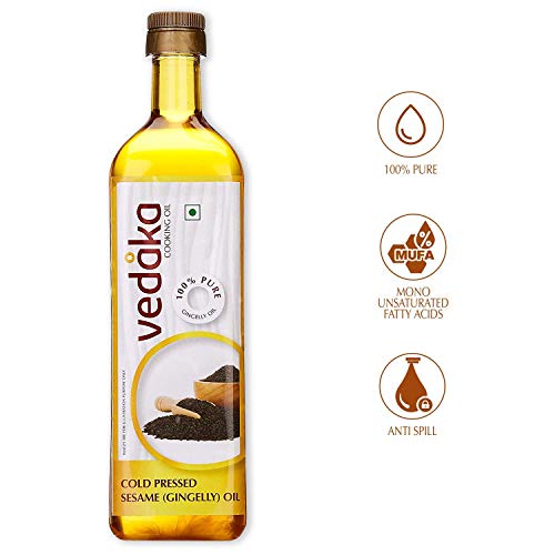 Image of Amazon Brand - Vedaka Sesame (Gingelly) Oil Bottle, 1 L (Cheku /Ghani) & Amazon Brand - Vedaka Fox Nuts (Phool Makhana), 200 g