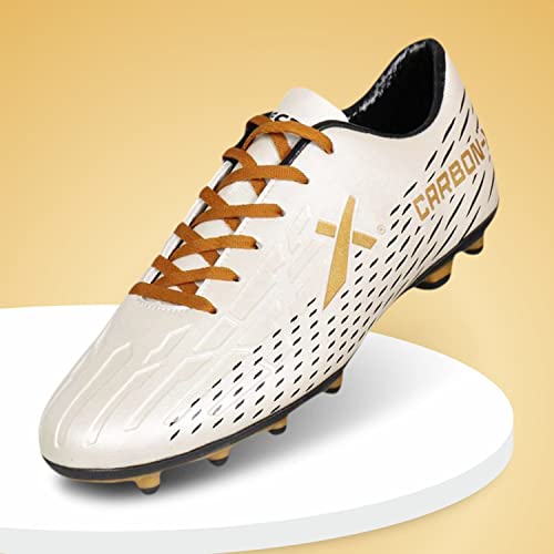 9 Best Football Boots under 1000 ₹ for Strikers