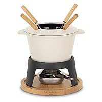 La Fonderie 1890 Set per fonduta in ghisa per 4 Persone Mont Joly, per fondute di Formaggio e Cioccolato, Coperchio antischizzi, 4 forchette con Manici in Legno di faggio, capacità 1,2 L, Beige