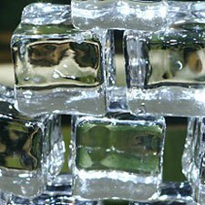 Glaçons artificiels en acrylique transparent de qualité cristal pour décoration de luxe