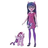 Muñeca de 11 pulgadas con articulación: la muñeca de moda Equestria Girls mide 11 pulgadas de alto con 7 puntos de articulación para la diversión de la moda. Tiene pelo morado y viene con traje y zapatos.