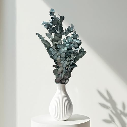 LYKKE & YOU konservierter Eukalyptus Cinerea; Trockenblumen; Eukalyptus Pflanze, Deko grün für Wohnzimmer, Schlafzimmer, Büro, Tischdeko, Hochzeit & Einzugsgeschenk; natürlich, elegant & nachhaltig