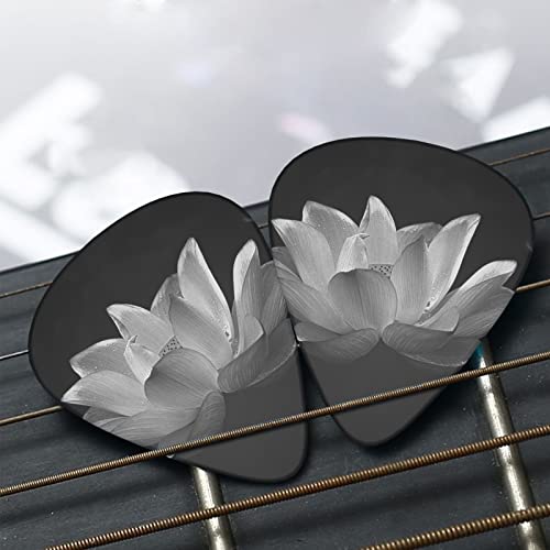 Ensemble de 12 médiators de guitare Lotus noir et blanc pour guitare acoustique, guitare électrique, contrebasse… - Les Beatles, Paul McCartney, John Lennon, RIngo Starr, George Harrison Ensemble de 12 médiators de guitare Lotus noir et blanc pour guitare acoustique, guitare électrique, contrebasse… – Image 8