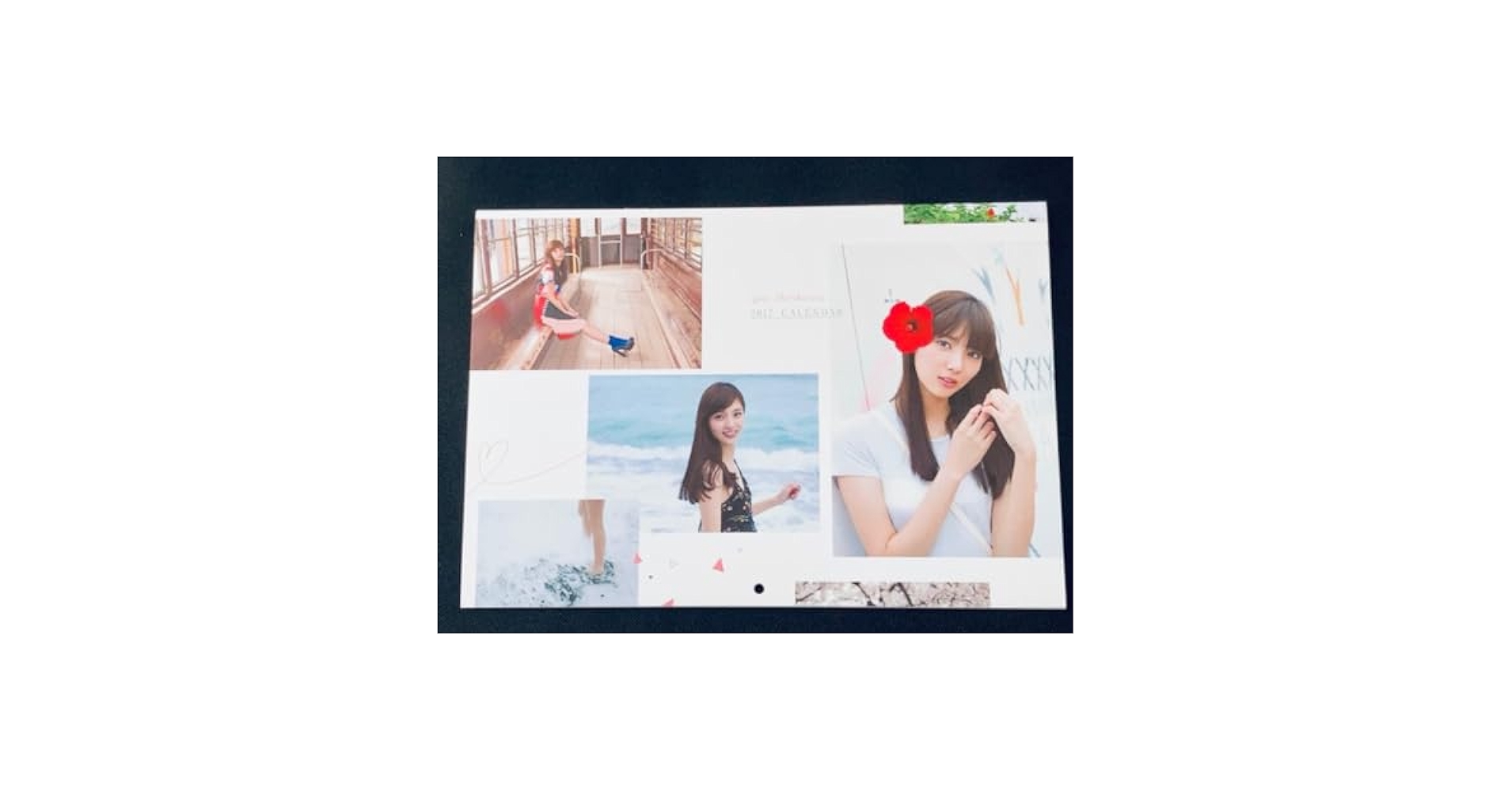 Amazon.co.jp: サイン本 新川優愛 写真集 1st フォトブック