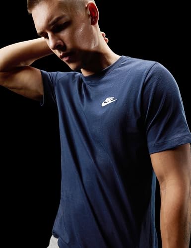 Image of Nike Men's Sportswear Club T-Shirt