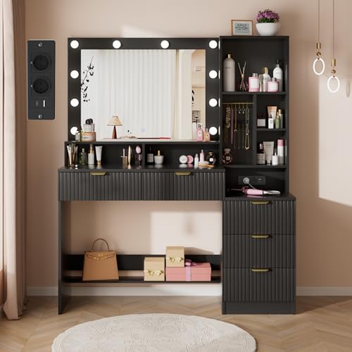 Airfish Tocador de Maquillaje con Espejo y Luz LED, Mesa de Maquillaje Grande con Enchufes, 12 Ganchos para Joyas y 5 Cajones, Tocador con Estantes Abiertos para Dormitorio, Moderno (Negro)