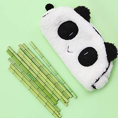 Il set di cancelleria a tema panda include 1