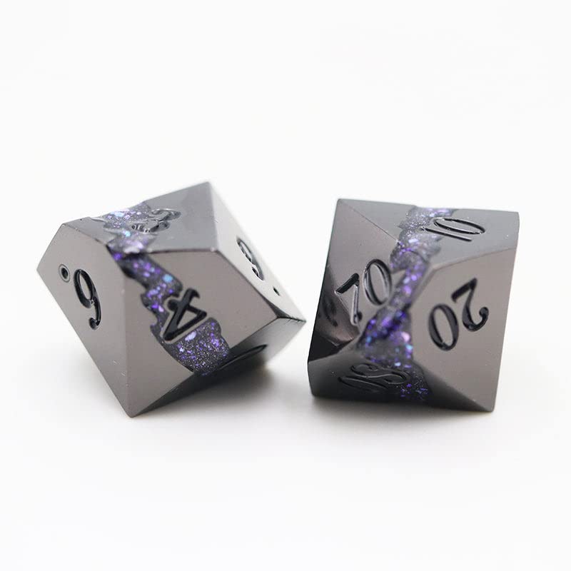 World of Dice - Lavastream-Serie - 7-teiliges Premium-Würfelset mit Glitzerndem Lavastrom-Design, ideal für DND, DSA, Pathfinder, Cthulhu, Shadowrun und viele weitere (Black & Purple)