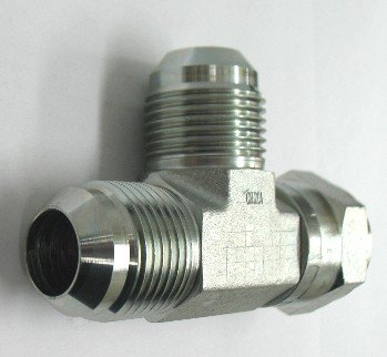 AF C5706-10-10-10 - 5/8 JIC (7/8''-14 Threads) - Tee Swivel Nut Run