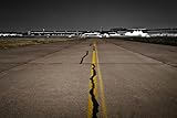 adrium Poster-Bild 60 x 40 cm: Flughafen-Landebahn, 