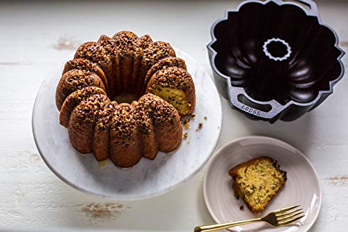 Image of Lodge Cast Iron Fluted Cake Pan