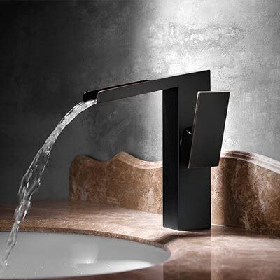 Robinet de lavabo de salle de bain lumineux en laiton pour une ambiance zen