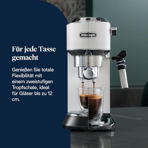 Foto von De'Longhi Dedica Style - Perfetto Kompakte Siebträgermaschine Espressomaschine mit Tasten, manuellem Milchaufschäumer für Espresso und Cappuccino, ESE Pad geeignet, 15cm breit, Weiß (EC685.W)