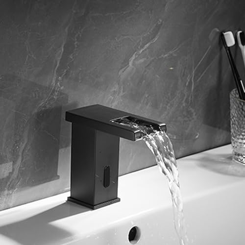 Robinet cascade pour vasque de salle de bain moderne et propre