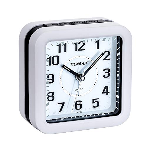 Réveil analogique Pinghe - Réveil analogique pour enfants - Compact - Pas de tic-tac - Silent - Alarme puissante - Veilleuse - Snooze - Réveil à piles