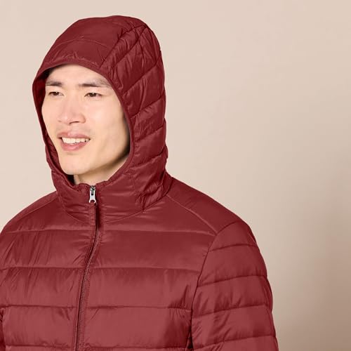 Image of Amazon Essentials Men's Lightweight Water-Resistant Packable Hooded Puffer Jacket