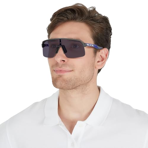 Image of Oakley Men Sunglasses - 0OO9463