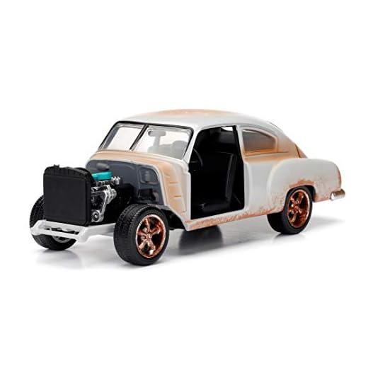 Jada Toys - Chevrolet Fleetline - Dom – Fast and Furious 8 - Escala 1,24 – Color Blanco