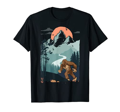 Mountain sunset Pine Tree Bird flying sky Walking Bigfoot Maglietta