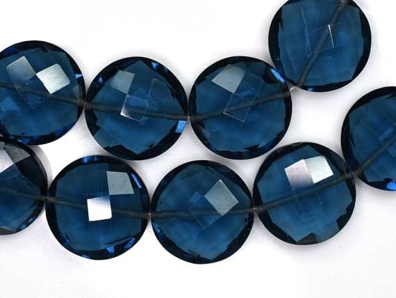 Quartz bleu iolite en perles facettées de 14mm pour concevoir un bijou porteur de sens
