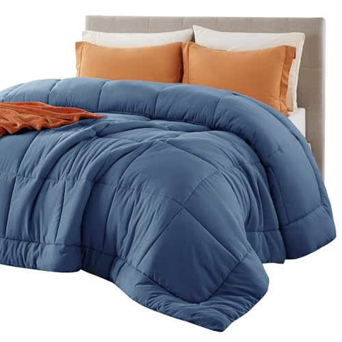 Image of Bedsure Comforter Duvet Insert - Quilted Comforters Full Size, All Season Duvet, GentleSoft Down Alternative Bedding Blanket, with 8 Tabs, Gifts for Women /Men, Dark Slate Blue, Full 86 x 82 Inches
