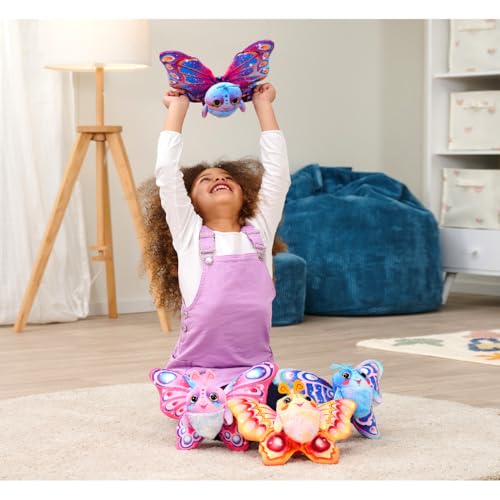 Simba Plüsch Schmetterling Fluffyfly (30 cm) – Aufblasbares Kuscheltier mit Regenbogen-Augen und Überraschungseffekt – Geschenkidee für Kinder – weiches Stofftier ab 3 Jahren für Mädchen und Jungen